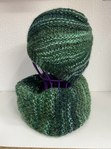 Gorro y cuello hecho a mano