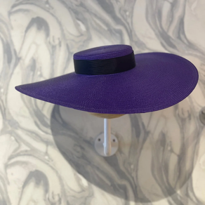 Pamela diana violeta