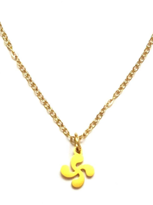 Colgante con Lauburu en Acero Quirúrgico Dorado