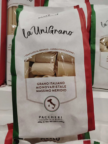 Pasta italiana Paccheri