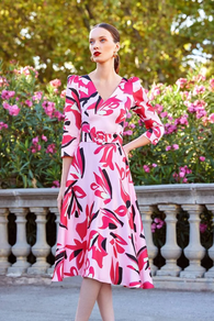 Vestido midi estampado rosa