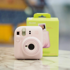 Cámara Fujifilm Instax Mini 12 Rosa