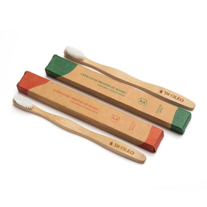 Cepillo de dientes de bambú