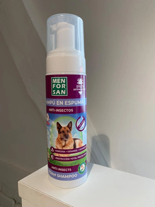 Champú en Espuma Anti-Insectos Perros 200ml