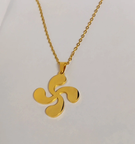 Colgante lauburu de acero dorado