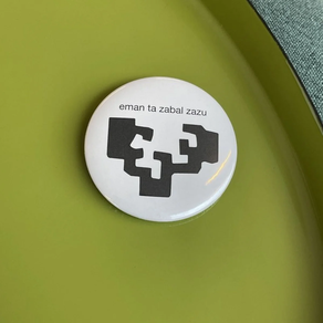 CHAPA REDONDA 50 MM UPV/EHU