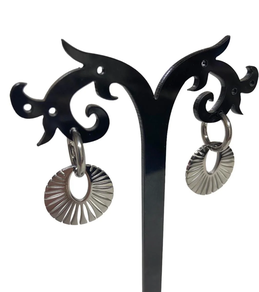 Pendientes de aro con colgante de acero