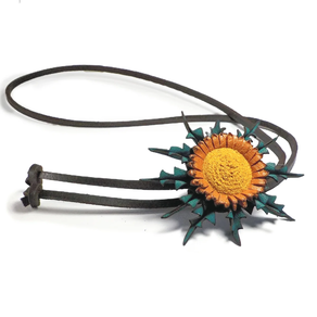 Collar Eguzkilore de cuero – Turquesa y amarillo