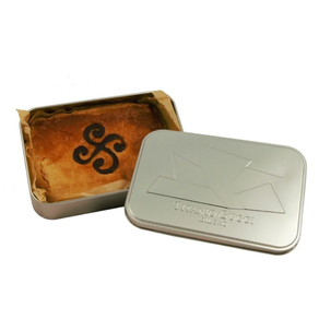 Pastel Vasco en caja de titanio Guggi