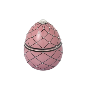 vela aromática con diseño de huevo faberge rosa