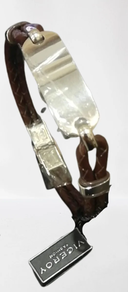 Eskumuturrekoa - Larru marroia eta txapa