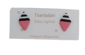 Pendiente hecho a mano de arcilla polimerica y tornillo de plata