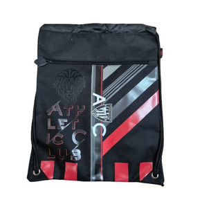 Zaku beltzeko motxila ezkutuarekin eta Leon Athletic klubarekin