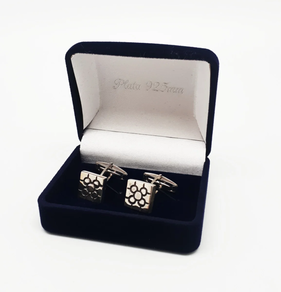 Bikiak zilar baldosa Bilbo