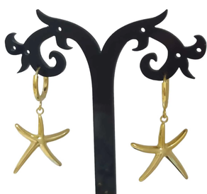 Pendientes de acero dorado con estrella de mar