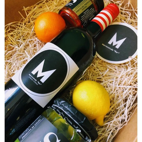 Caja Vermuteo. Vermút Morrocotuda, aceitunas y piquillos