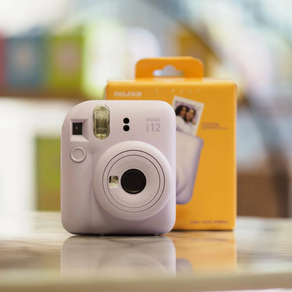 Cámara Fujifilm Instax Mini 12 Lila