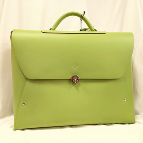 MALETIN DE CUERO VERDE COLOR TOWN