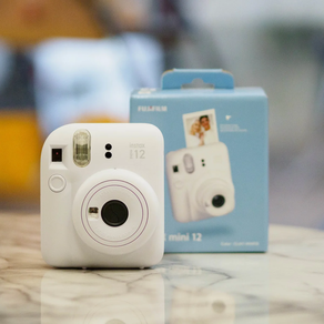 Cámara Fujifilm Instax Mini 12