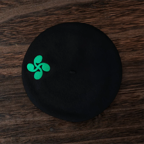 Txapela Negra con Lauburu Bordado