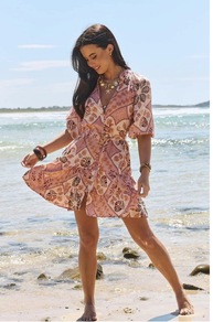Vestido camisero corto de la marca Jaase