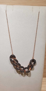 Colgante tipo gargantilla  de plata rosa de la marca Salvatore Plata