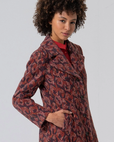 abrigo largo con print y forro estampado color teja