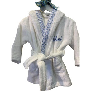 Albornoz niño con nombre y cenefa
