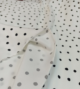 Tela de sarga-Topos fondo blanco (1,5 m)