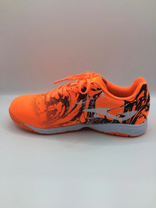 Zapatillas de futbol color naranja