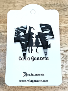 PENDIENTES ARCILLA RAYO JASPEADO BLANCO-NEGRO