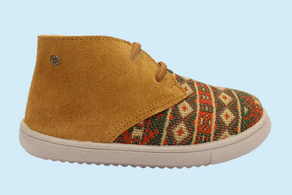 Botas de serraje con motivos étnicos