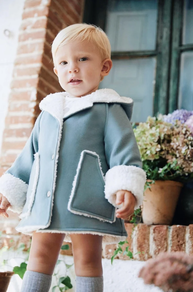 Abrigo de felpa y borreguito