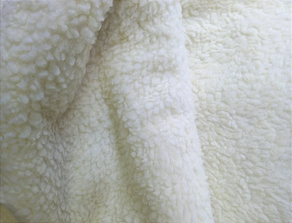 Tela de borreguito crudo (2 m)