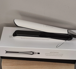 Plancha GHD Chronos Blanca +Neceser Rulo