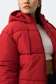 Acolchada roja corta mujer