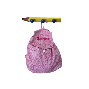 Mochila guardería con nombre bordado