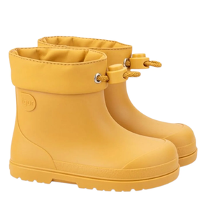 IGOR BAREFOOT MENDI HORIA