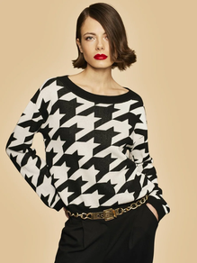 Sueter blanco y negro Escorpión