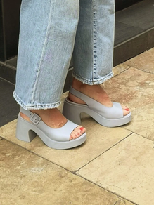 Sandalia Piel Tacon Y Plataforma