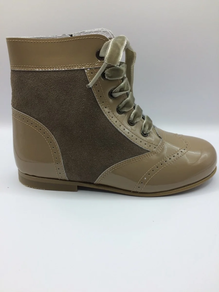 Botas Pascualas en marrón con charol