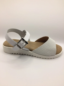 Sandalias blancas