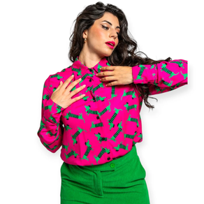 Camisa de estampado de perritos fuscia y verde - Más rara que un perro verde