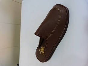 Zapatilla de caballero GAME 16018 en piel tabaco (marrón)