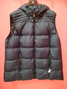 Chaleco acolchado negro marca Brandtex