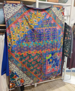 Manta reversible estampada paisaje