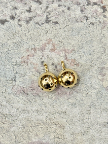 Pendientes bola dorada