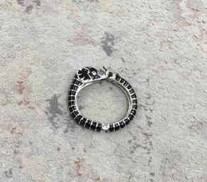 Pulsera elefante plateado y negro