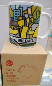 Taza de cerámica recuerdo de Bilbao.