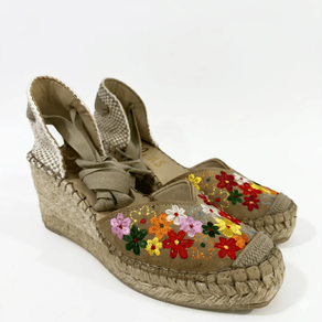 Alpargatas de Cuña Fabiolas con Bordado Floral